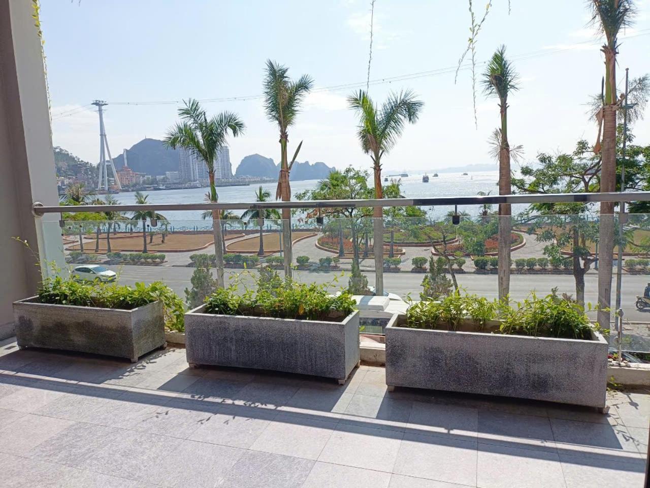 Bach Dang Ha Long Hotel Bagian luar foto