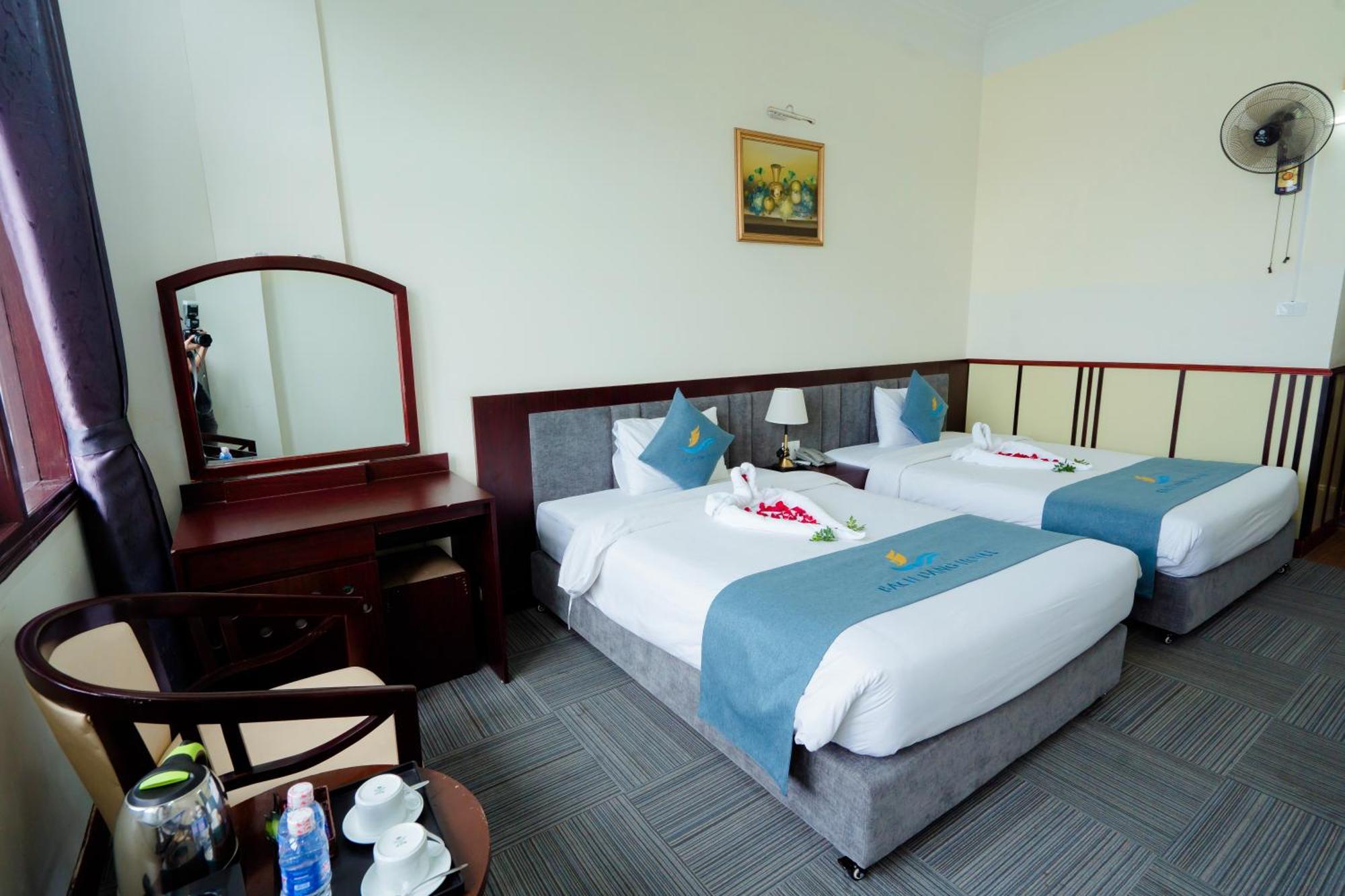 Bach Dang Ha Long Hotel Bagian luar foto