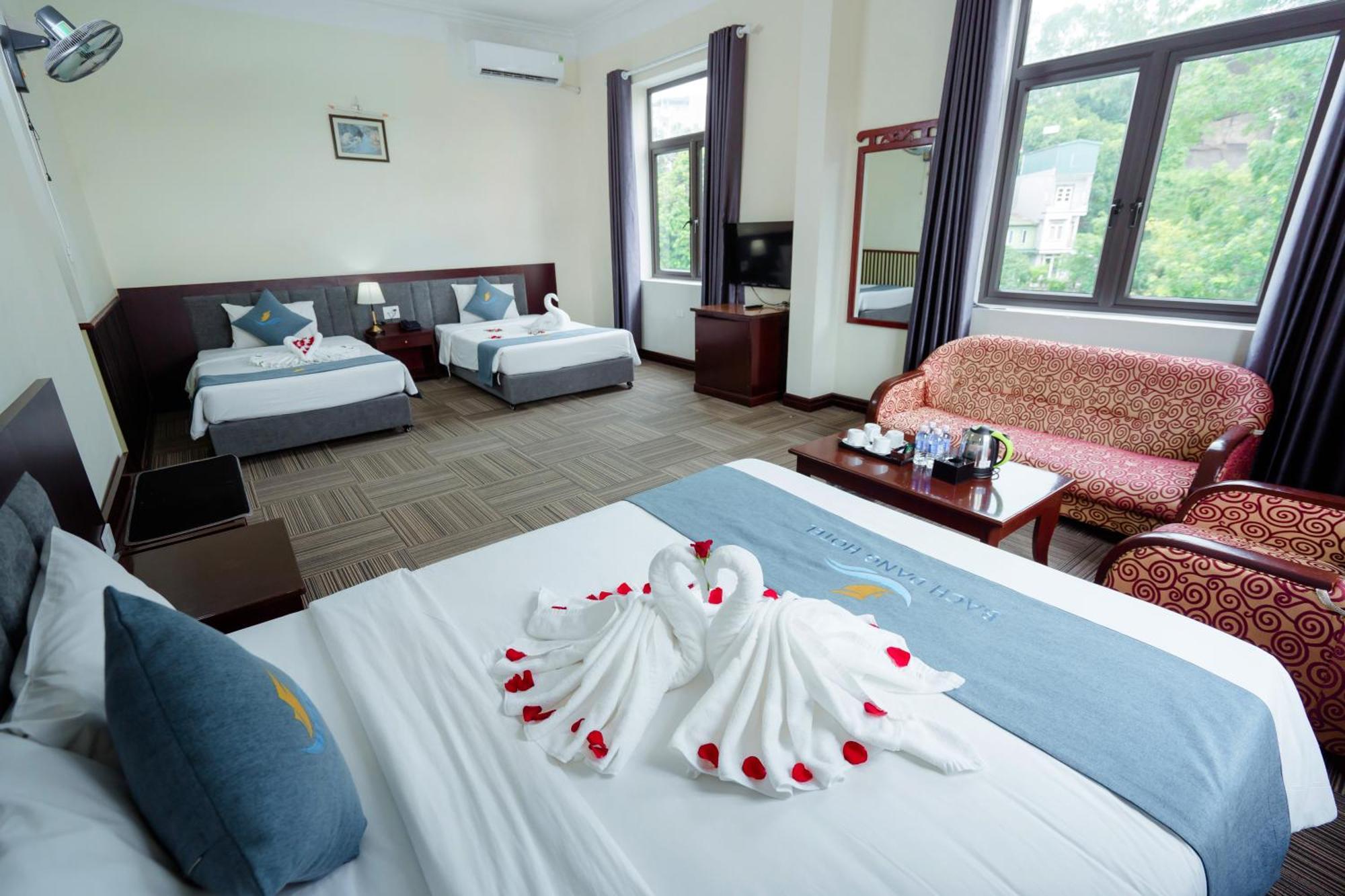 Bach Dang Ha Long Hotel Bagian luar foto